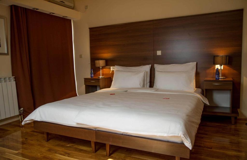 Hotel M Podgorica Exterior photo
