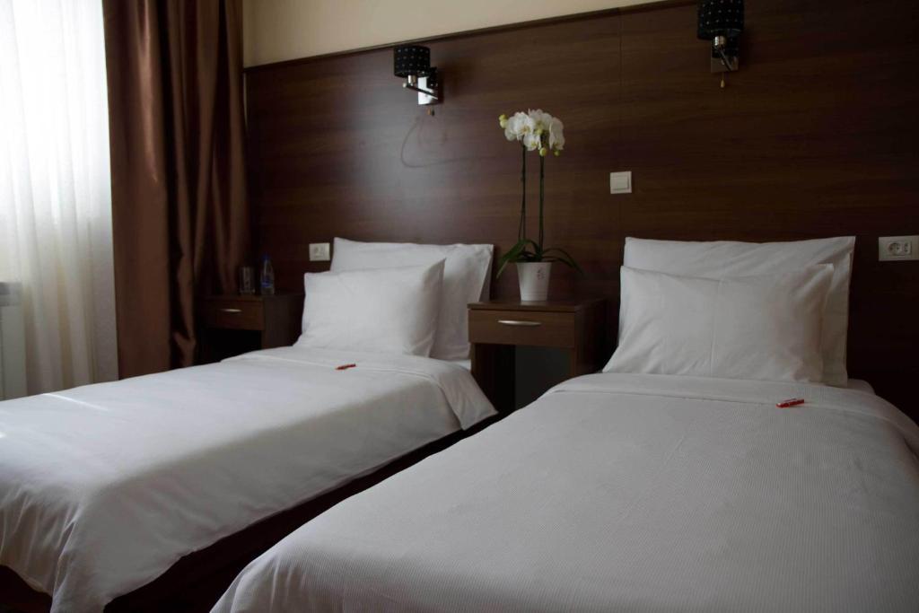 Hotel M Podgorica Room photo
