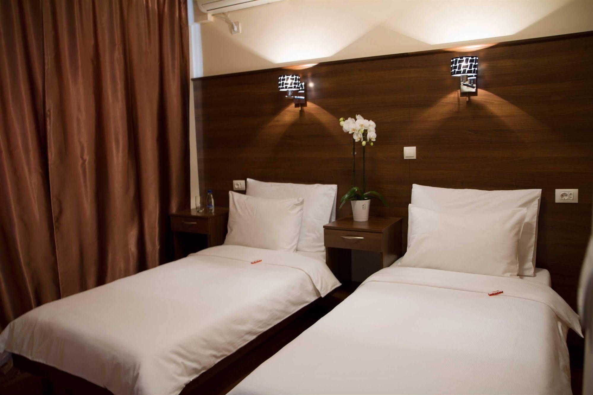 Hotel M Podgorica Exterior photo